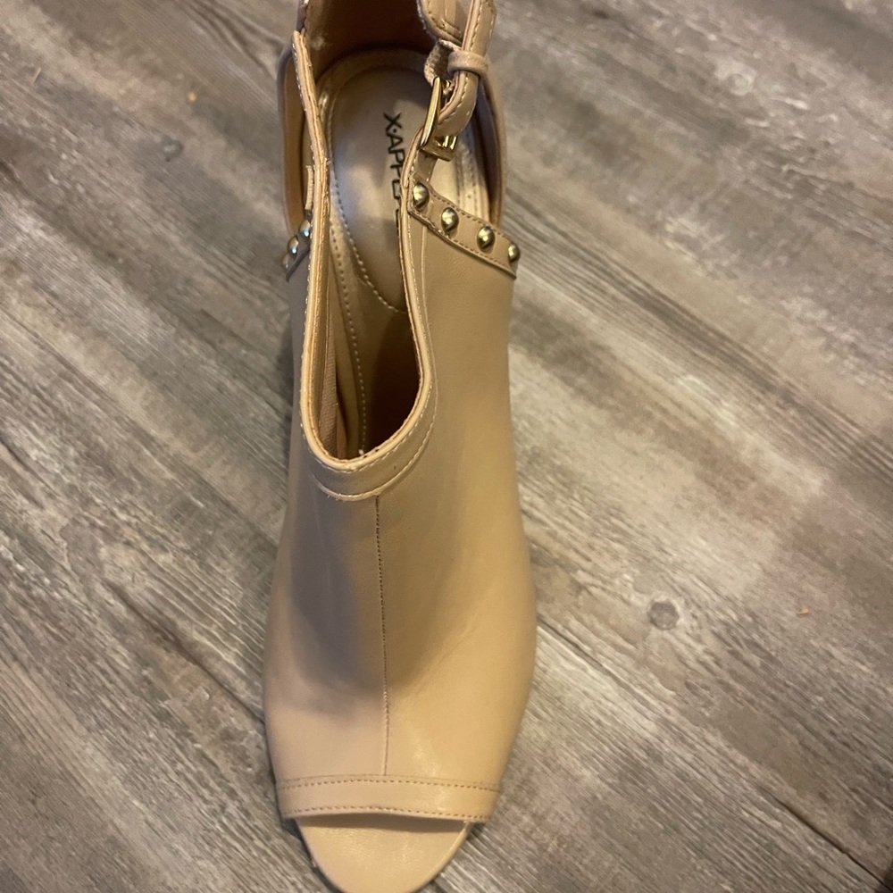 Cute black and white heels